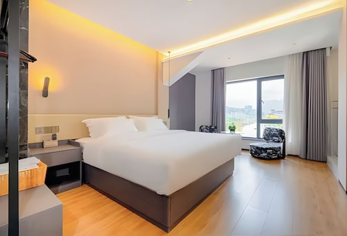 Zhangjiajie Yunxi Scenic Hotel