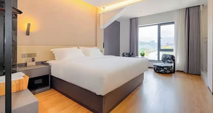 Zhangjiajie Yunxi Scenic Hotel