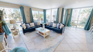 Condo, 3 habitaciones | Área de sala de estar