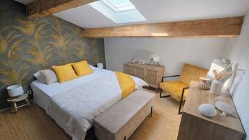 2 間睡房、熨斗/熨衫板、可攜式嬰兒床、免費 Wi-Fi