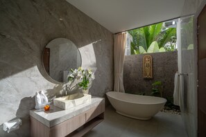 Free toiletries, hair dryer, towels, soap - Waringin Villa Ubud (Ubud)