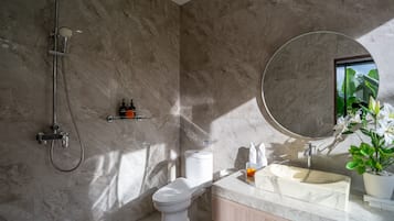 Free toiletries, hair dryer, towels, soap