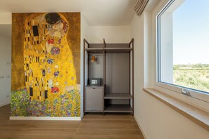 Habitación Confort doble, baño privado, vistas a la piscina | Caja fuerte, cortinas opacas, sistema de insonorización y wifi gratis