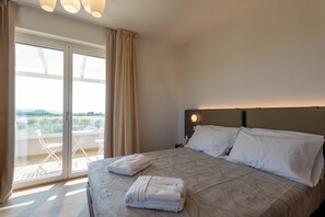 Caja de seguridad en la habitación y cortinas blackout 