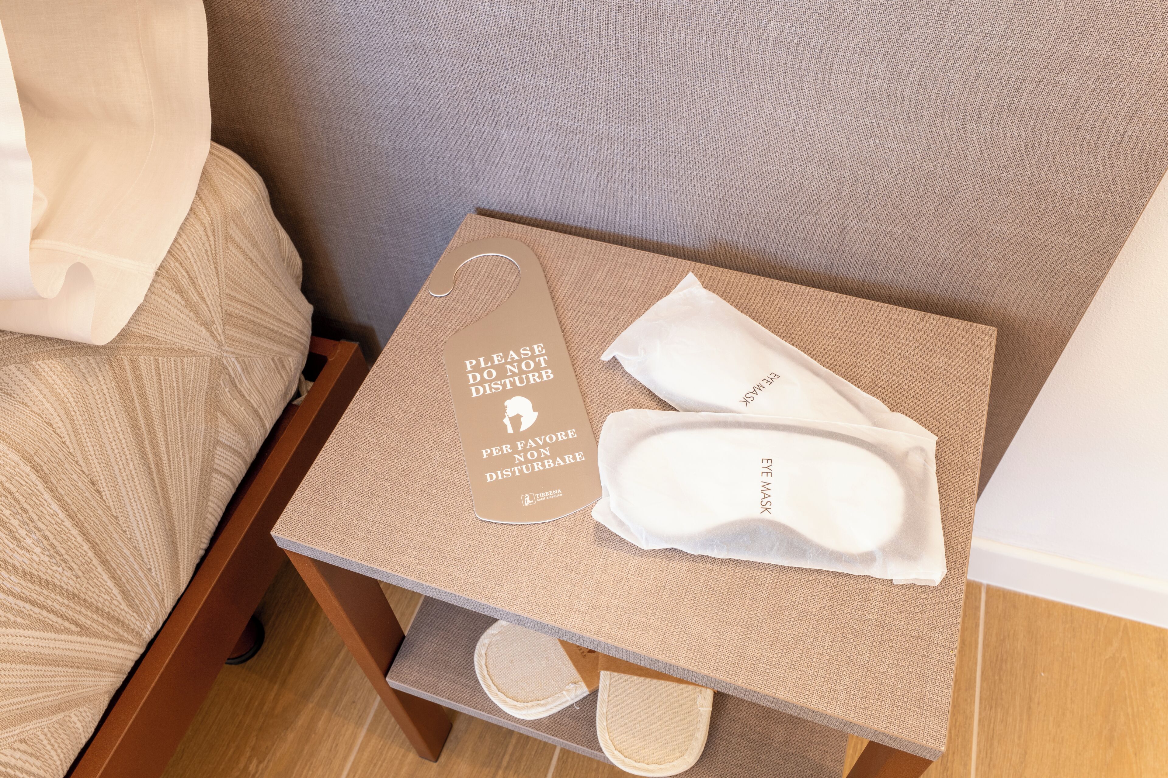 Coffres-forts dans les chambres, rideaux occultants