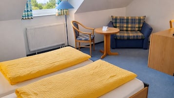 Triple Room | Hypo-allergenic bedding, minibar, in-room safe, blackout drapes