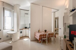 Dining - Morazzone 7 Apartment | Arco della pace-Brera (Milan)