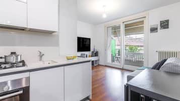 Kühlschrank, Ofen, Herdplatte, Geschirrspüler