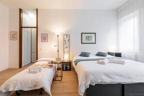 Iron/ironing board, WiFi, bed sheets - Maristella House - Rho Fiera/Milan (Rho)