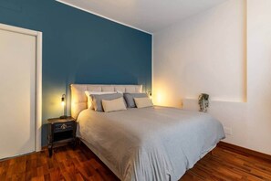 1 bedroom, WiFi, bed sheets - [M1 Cathedral] Modern retreat with terrace & BBQ (Milan)