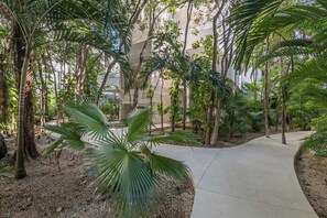 Property grounds - Bright 2BR Condo | Aldea Zama (Tulum)