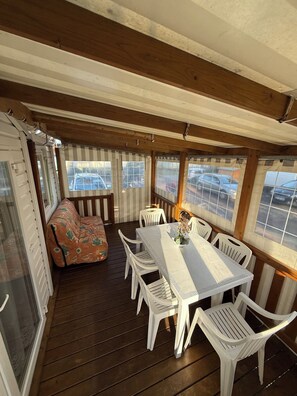 Outdoor dining - Comfortable cottage between Forest and Ocean - Terrace & Pools (Saint-Hilaire-de-Riez)