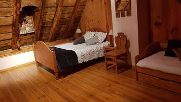 3 slaapkamers, een strijkplank/strijkijzer, wifi, beddengoed