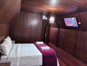 5 bedrooms, WiFi, bed sheets - Araucaria House 2 Campos do Jordão (Campos do Jordão)