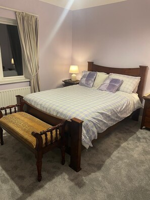 Bügeleisen/Bügelbrett, WLAN, Bettwäsche