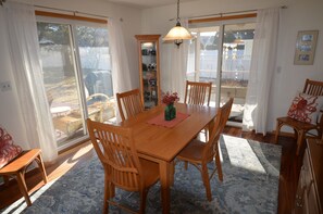 Dining - Single Family Home in Bald Eagle Village Just minutes from Delaware Beaches! (Rehoboth Beach)