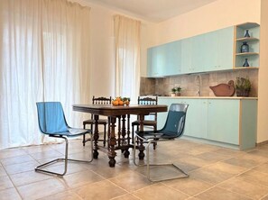 Dining - Tiffany apartment at Sorrento city center (Sorrento)