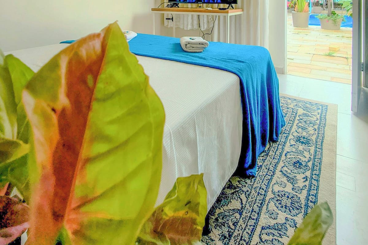 Kahden hengen exclusive-huone, näköala uima-altaalle | Ilmainen Wi-Fi