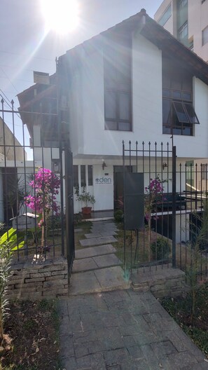 Exterior - Eden Coworking Hotel - Pampulha  (Belo Horizonte)