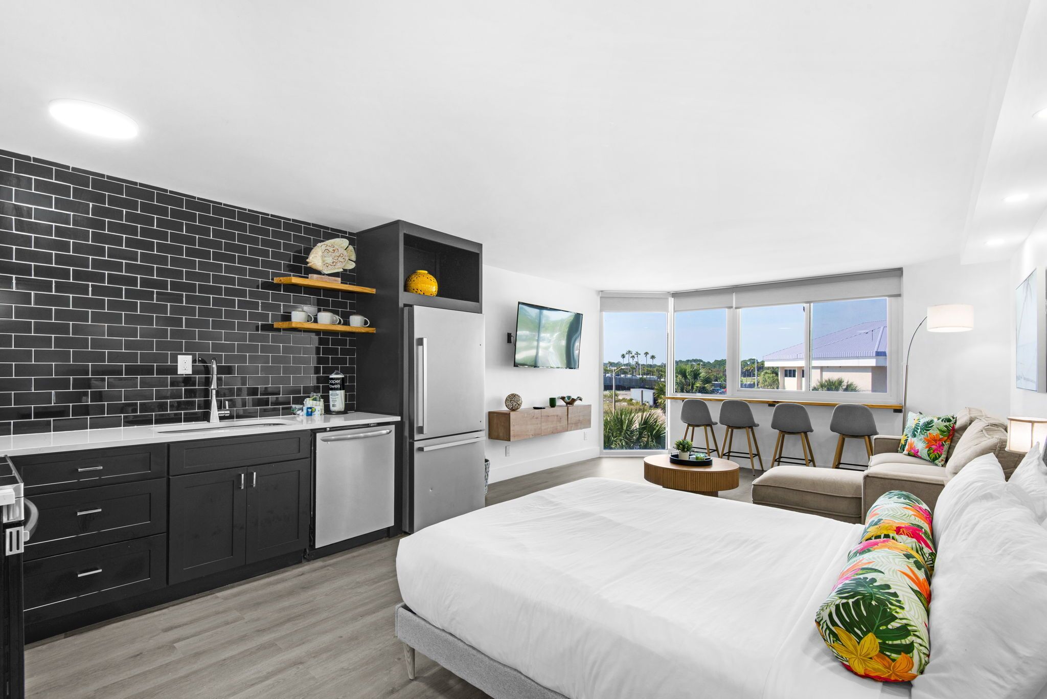 1 habitación, tabla de planchar con plancha, wifi gratis y ropa de cama 
