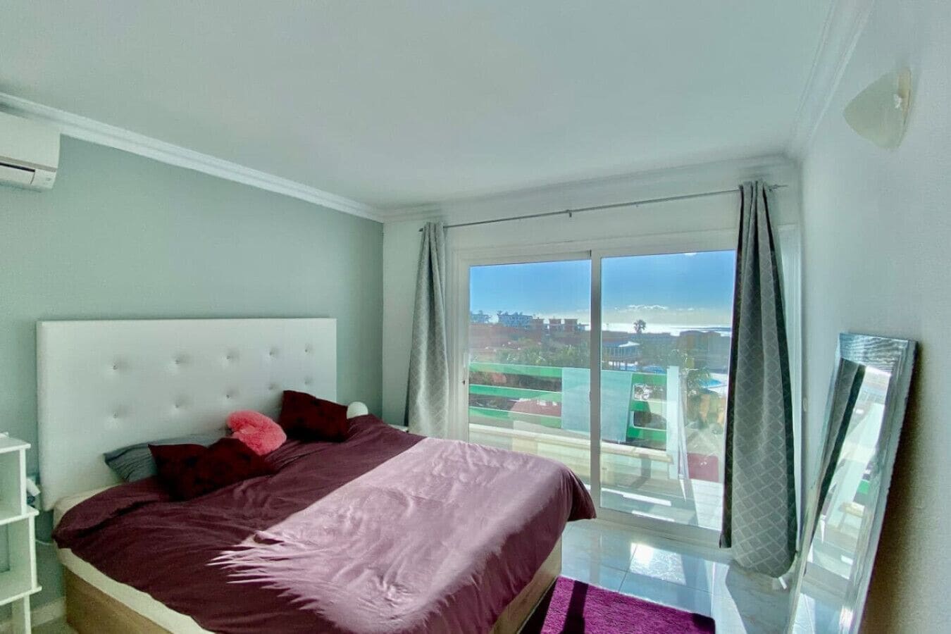 1 slaapkamer, een bureau, een strijkplank/strijkijzer, wifi
