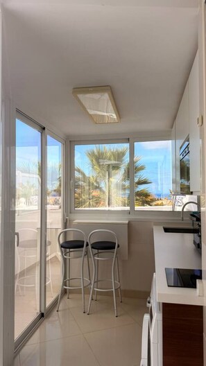 Fridge, microwave, oven, coffee/tea maker - Tenerife.365   Atalaya Court II Sunset Ocean View (Costa adeje)