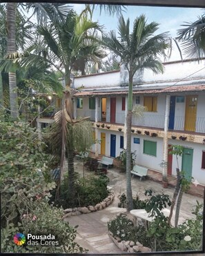 Quarto duplo clássico, vista para o jardim | Fachada