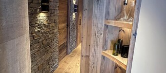 Luxury apartment, swimming pool, ski/ESF/shopping nearby, slope/mountain views