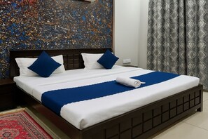 Deluxe-Doppelzimmer, Gartenblick | Schreibtisch, kostenloses WLAN