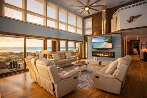 The Oyster! New Listing! Luxury Gulf Front Home! Pool, Elevator, Game Room