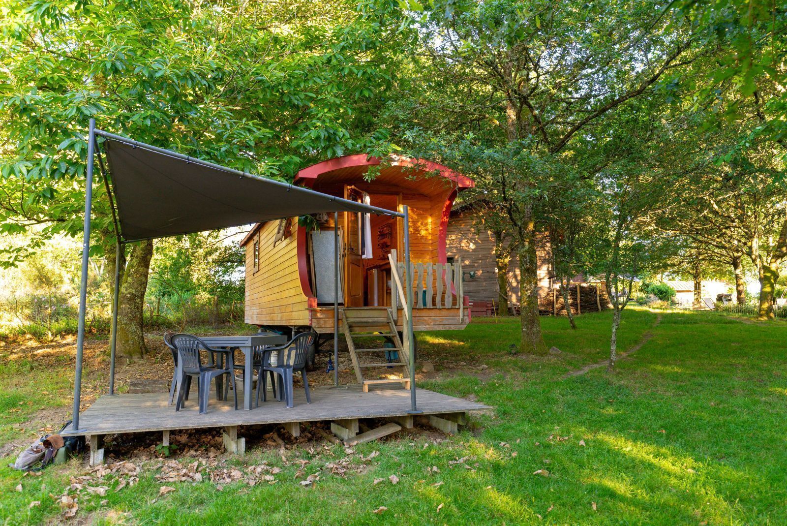 Family Studio, Garden View | Outdoor dining