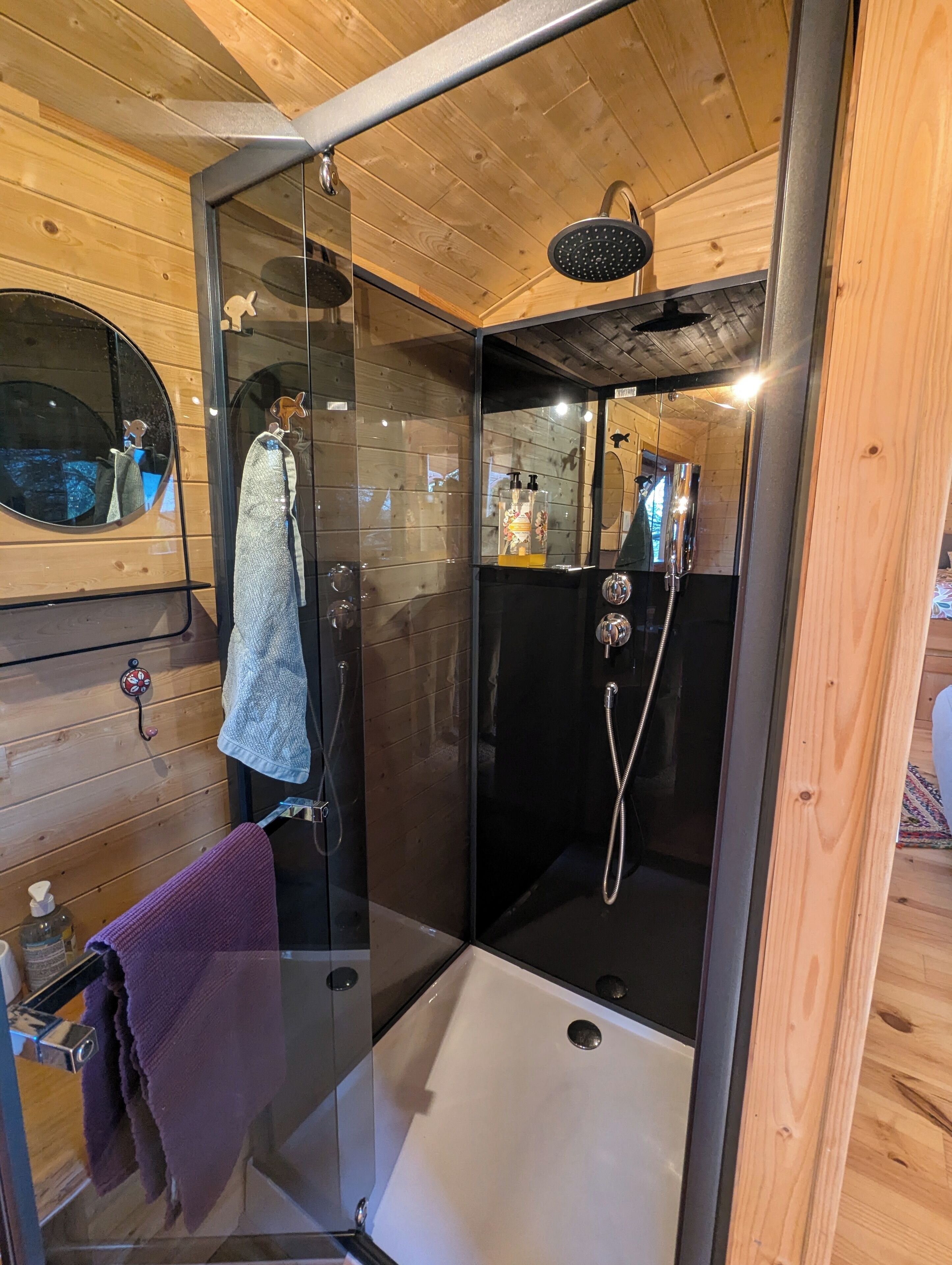 Family Studio, Garden View | Bathroom