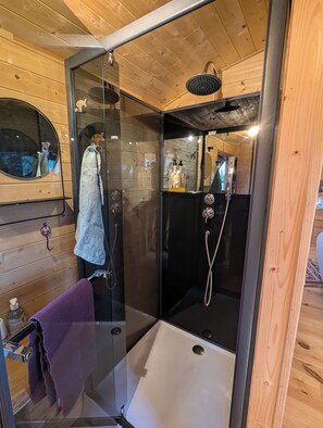 Family Studio, Garden View | Bathroom - La Vert-Dîne (Saint-Pardoux)