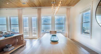 Gulf Front, Private Pool, Elevator, Pets, Golf Cart Friendly, Beach Gear