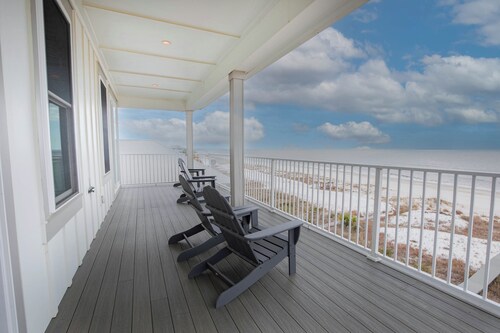 Gulf Front, Private Pool, Elevator, Pets, Golf Cart Friendly, Beach Gear