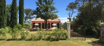 Villa avec piscine privative au pied de la Sainte-Baume – Le Putt-Tee Bastidon