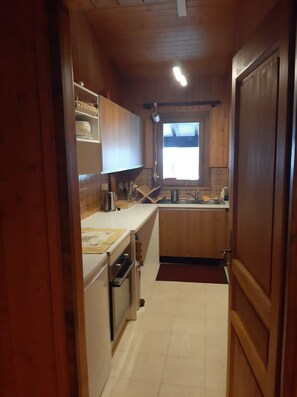 Private kitchen - 47m2 apartment in Les Contamines-Montjoie for 2 to 4 people (Les Contamines-Montjoie)