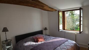 熨斗/熨衣板、WiFi、床单