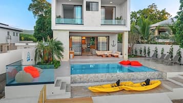 Alberca al aire libre