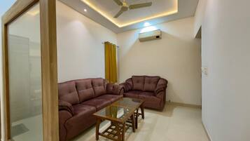 Luxury Suite, Balcony, Park View | Select Comfort beds, in-room safe, desk, free WiFi