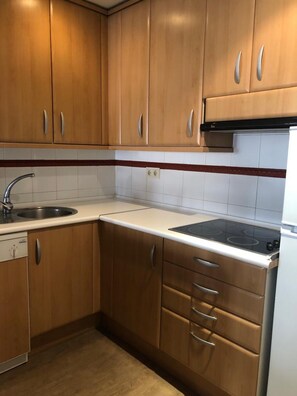 Apartment | Private kitchen - Warm Sierra Nevada Apartment for 8 (Monachil)