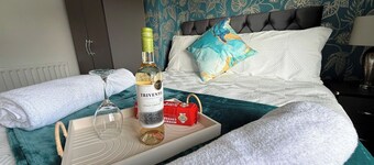 Comfy 3 Bedroom House Near Cov Arena & Train Station!