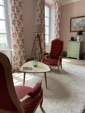 Chambre Deluxe double, vue sur la cour intérieure | Intérieur