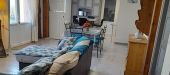 COUNTRY HOUSE in FONROQUE 2km from BASTIDE D'EYMET