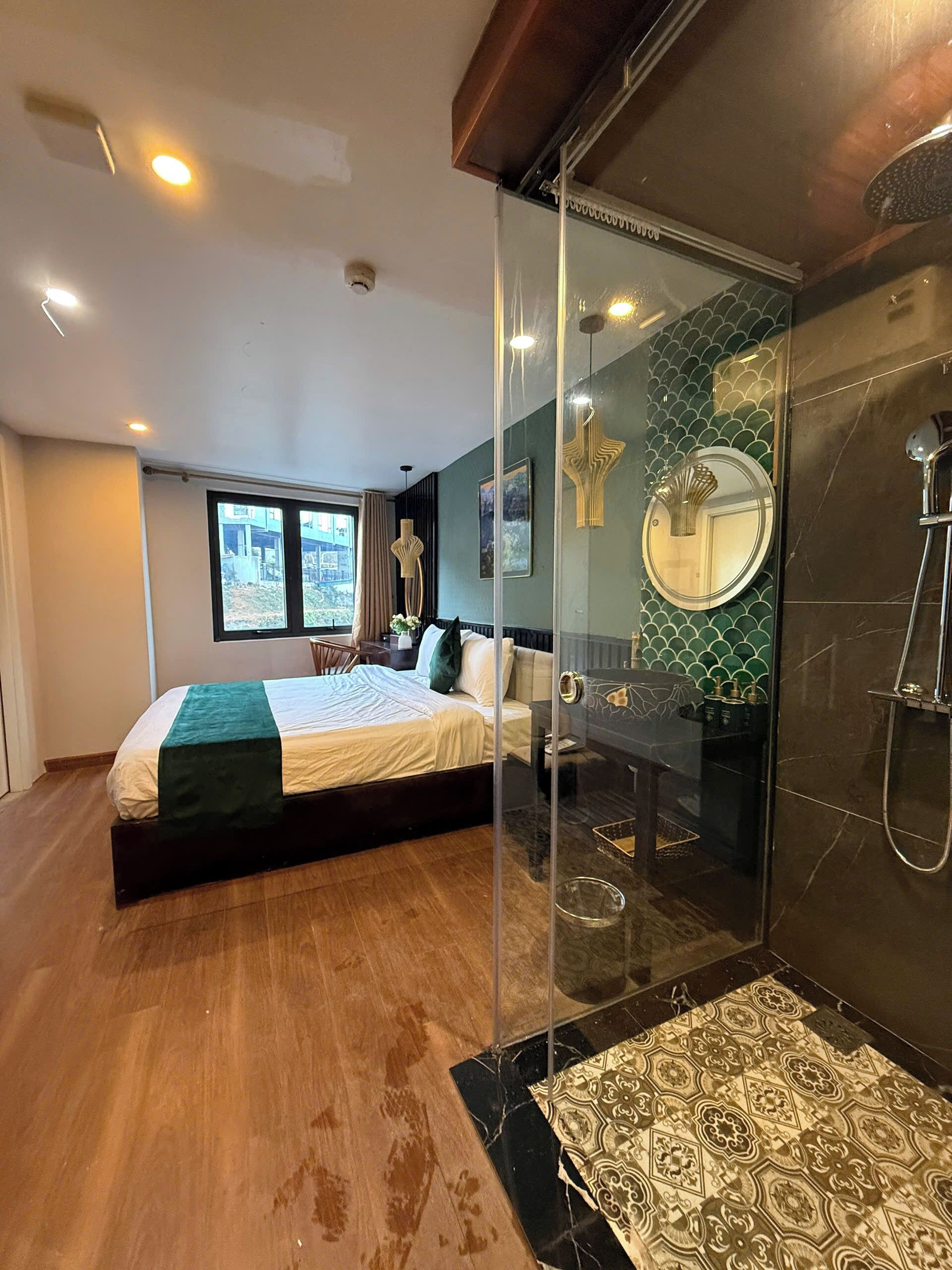 Habitación básica doble, balcón, vista a la ciudad | Wifi gratis 