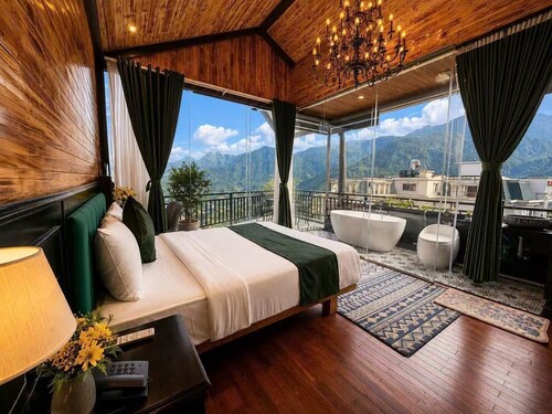 Cloud Chaser Hotel