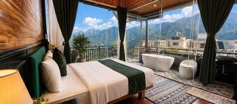 Cloud Chaser Hotel