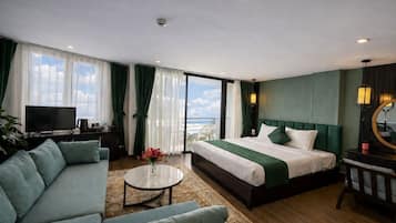 Phòng Suite, quang cảnh núi | Nệm Select Comfort, minibar, truy cập Internet không dây miễn phí