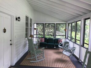 Interior - Special family home, located in the heart of Cedar Mountain, NC near Dupont SF (Brevard)