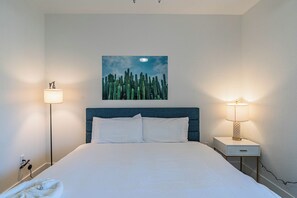 Apartment | Iron/ironing board, free WiFi - San Portella 1059 (Tempe)